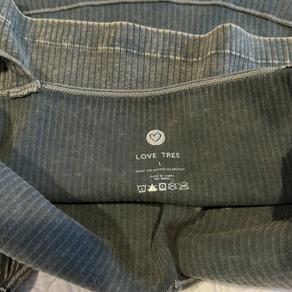 Green Distressed Love Tree Tank Top - Picture 3 of 3